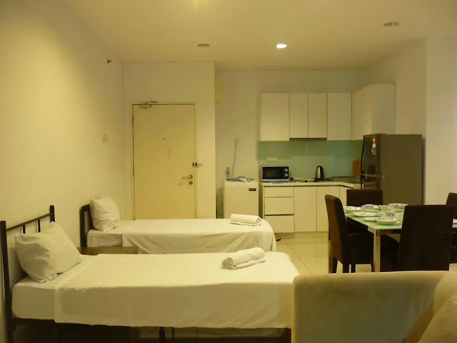 Studio At Middle Floor Sea View George Town
